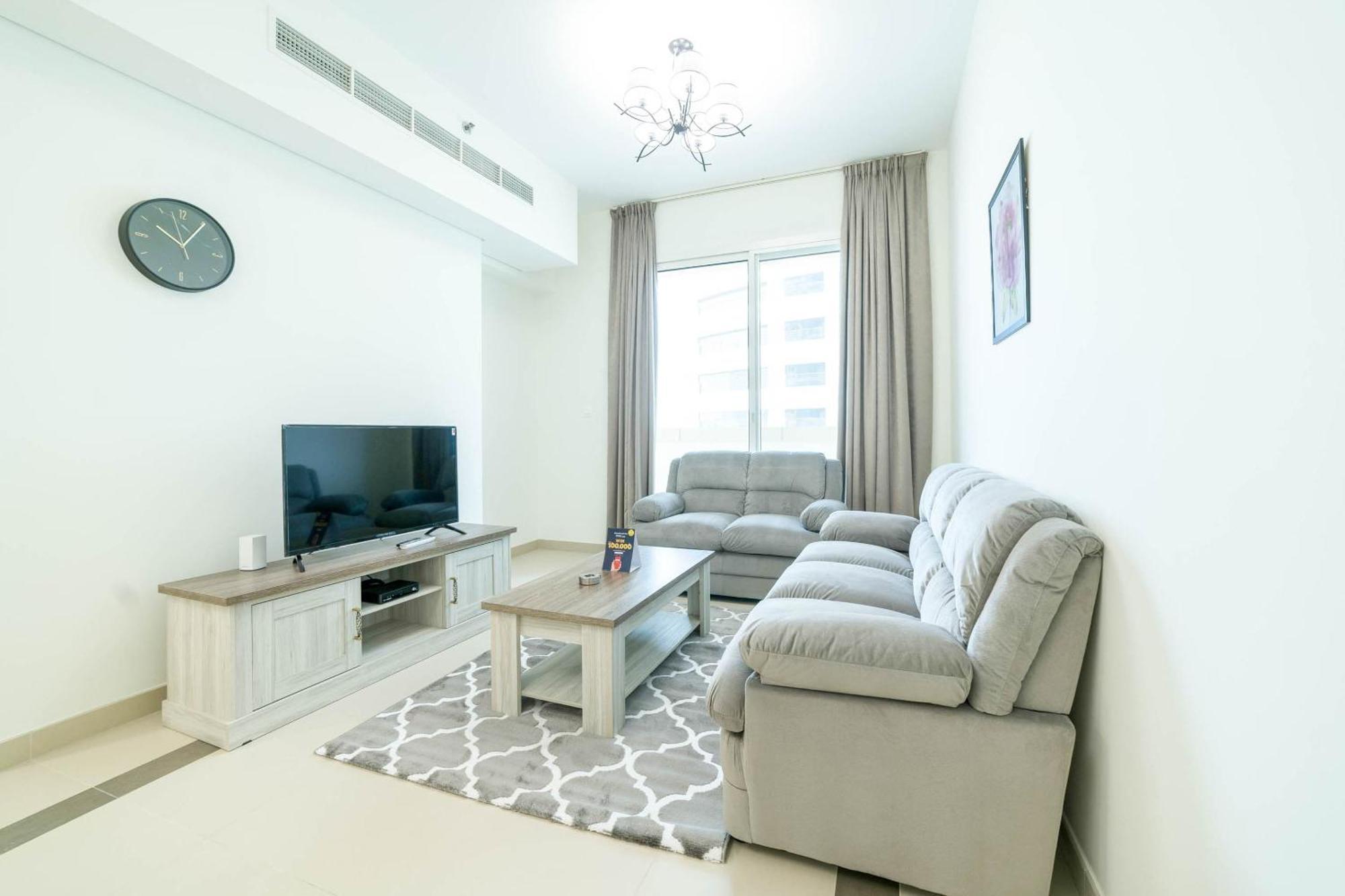 Oyo 589 Najma Tower, Two Bedrooms Apartments, Sports City Дубай Екстериор снимка